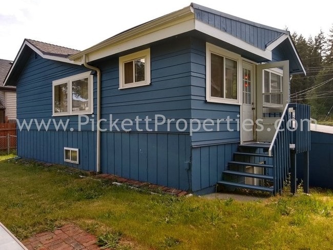 Building Photo - 1306 Poindexter Ave W