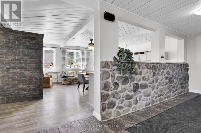 Building Photo - 23992 Denfield Rd