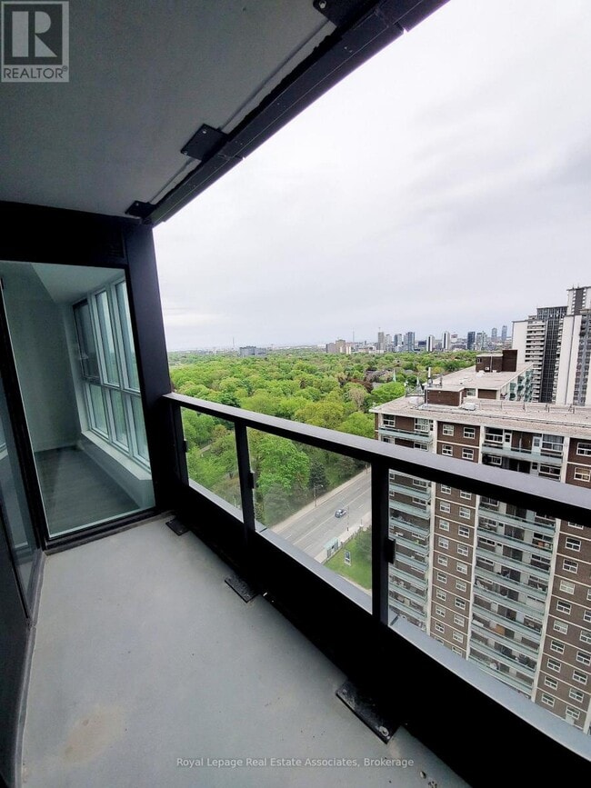 Photo du bâtiment - 9 Mabelle Ave