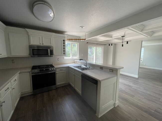 Foto del edificio - Spacious 4BR House in Fort Collins