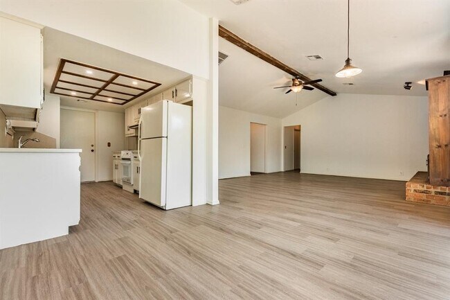 Foto del edificio - 1006 W Neptune Rd