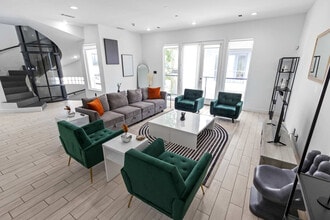 Building Photo - 2025 Colquitt St