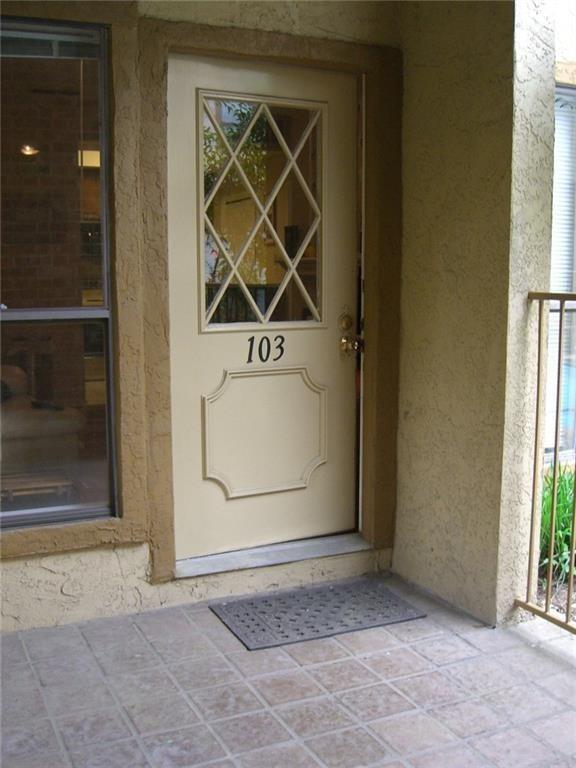 Building Photo - 806 W 24th St