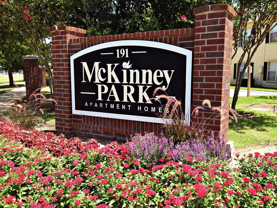 Foto principal - McKinney Park Apartments