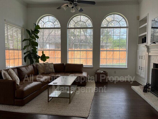 Foto del edificio - 2934 Sussex Gardens Ln