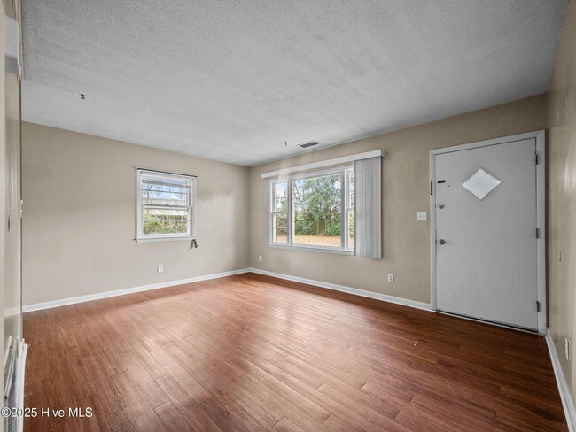 Building Photo - 41 Sophia Dr