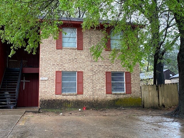 Primary Photo - 401 Tammy Lynn Dr
