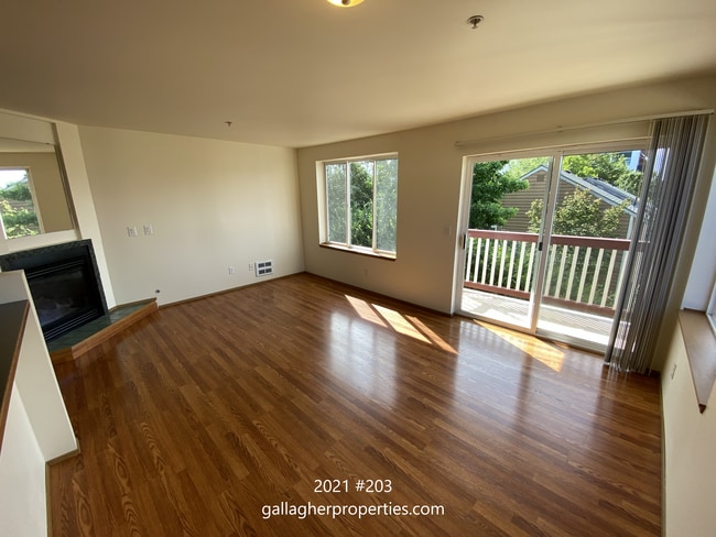 Building Photo - 2021 NW 59th St