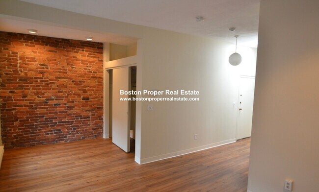 Building Photo - 63 St Germain St