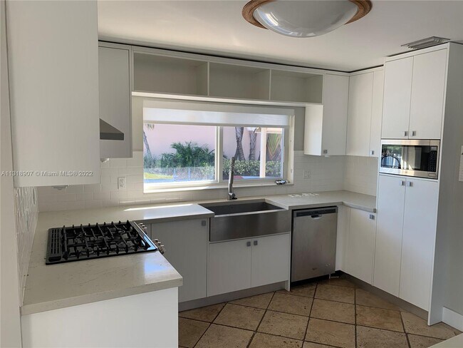 Foto del edificio - 10335 NW 46th St