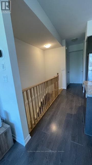 Photo du bâtiment - 8835-8835 Sheppard Ave E
