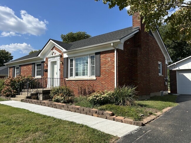 Building Photo - 1129 Meridian Dr