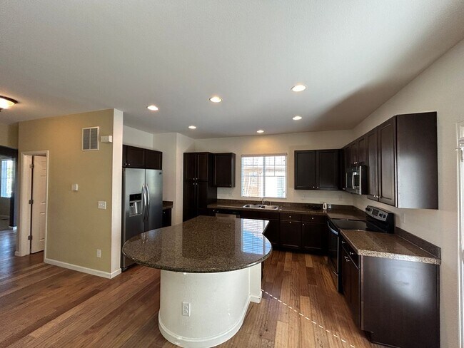 Foto del edificio - Beautiful 5-bedroom House in the Saddle Rock Area