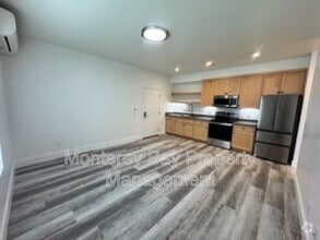 Building Photo - 3108 Seacrest Ave