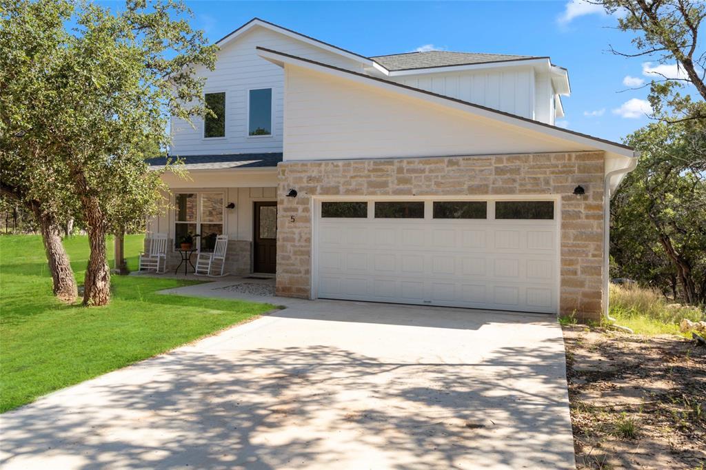 Foto principal - 5 Hickory Ct