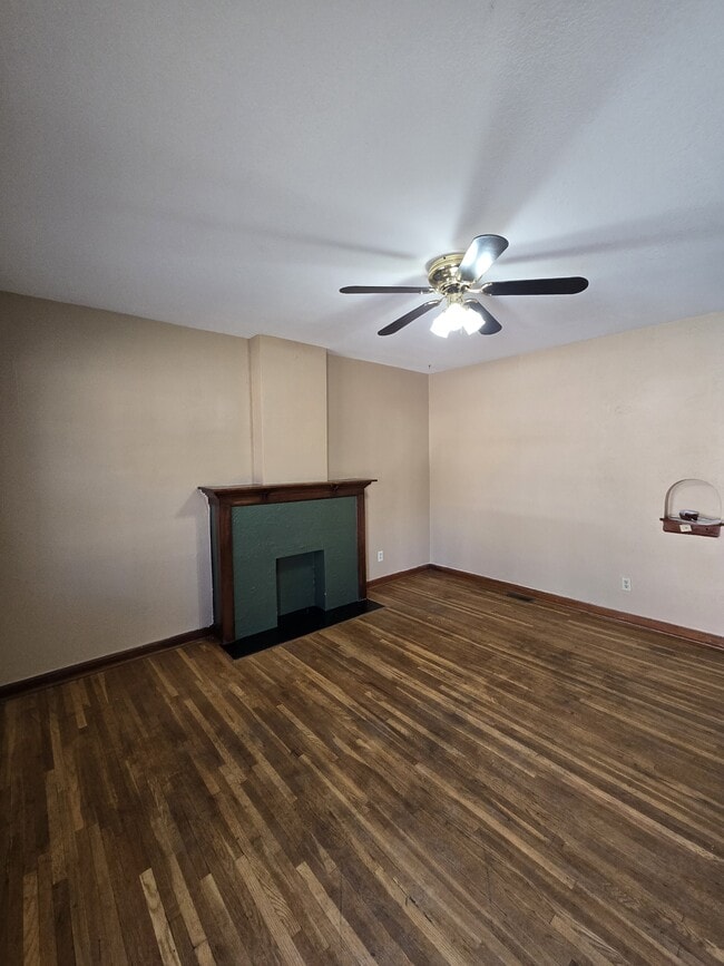 Building Photo - 4105 E Orme St