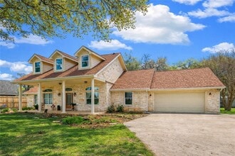 Building Photo - 3701 Del Robles Dr