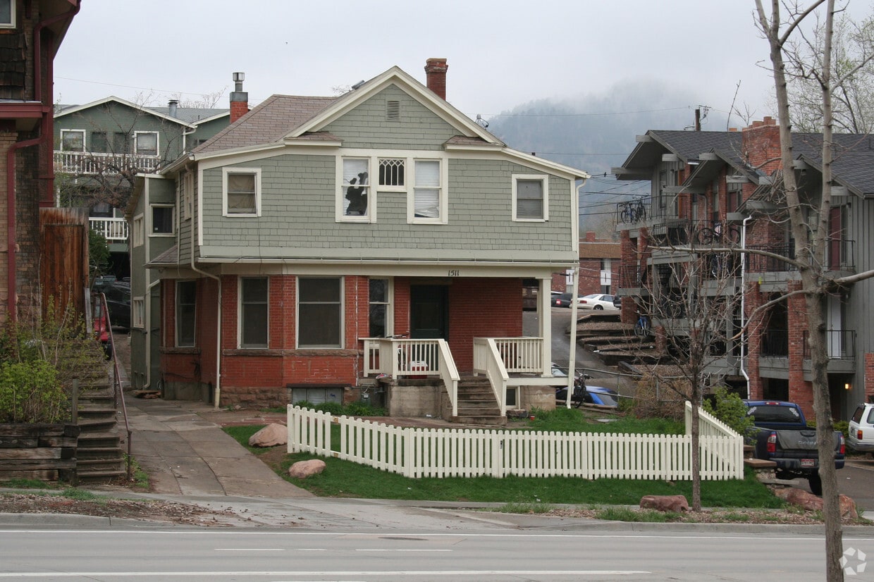 Primary Photo - 1511 Broadway St