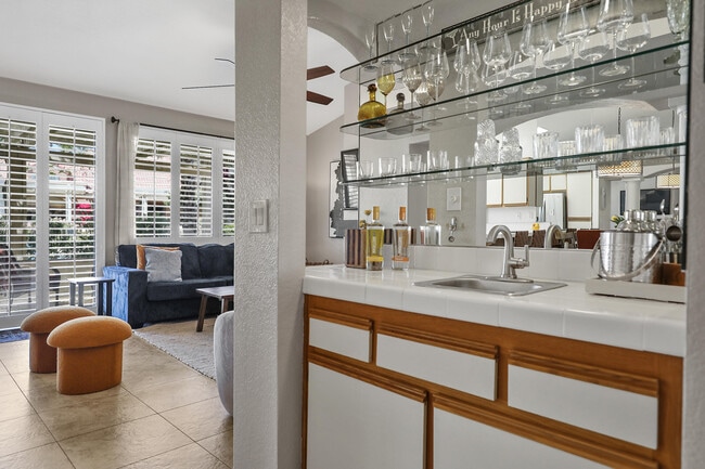 Foto del edificio - 42315 Liolios Dr