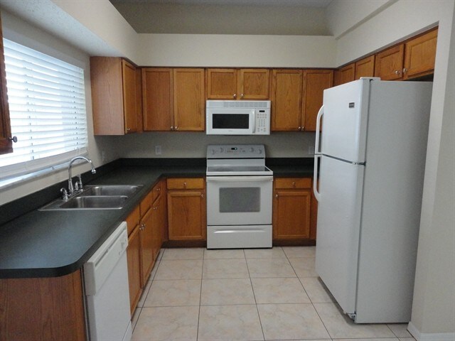 Building Photo - 13235 Pike Lake Drive