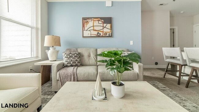 Building Photo - 1494 N High St