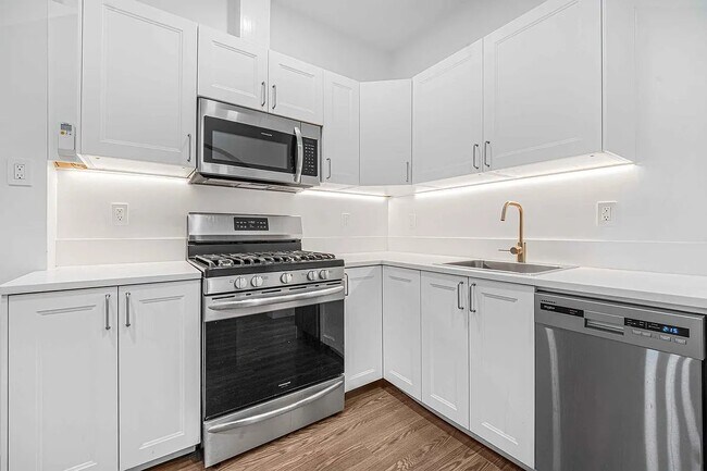 Foto del edificio - 160 W 54th St