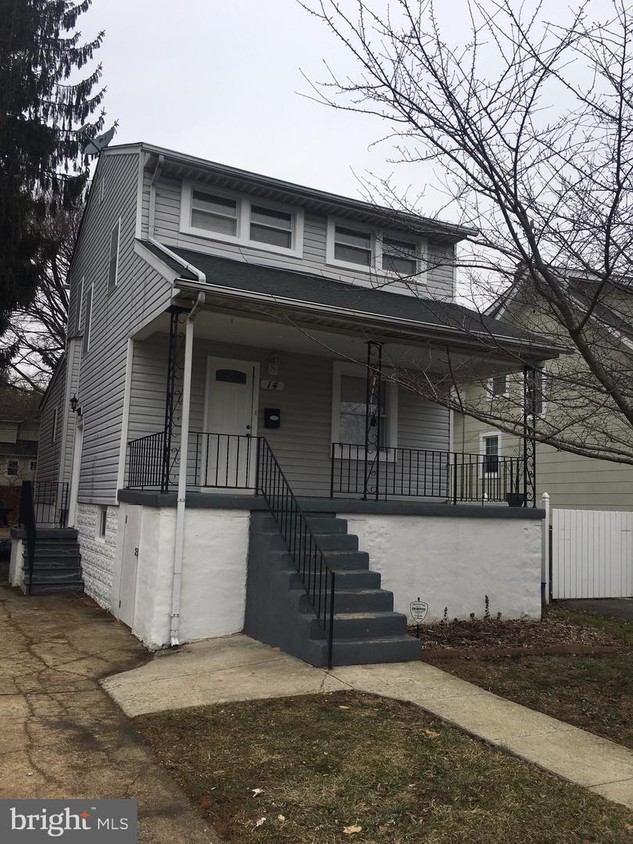 Primary Photo - 14 Hawthorne Ave