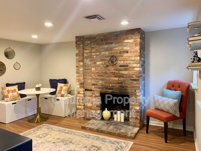 Photo - 1434 A St SE