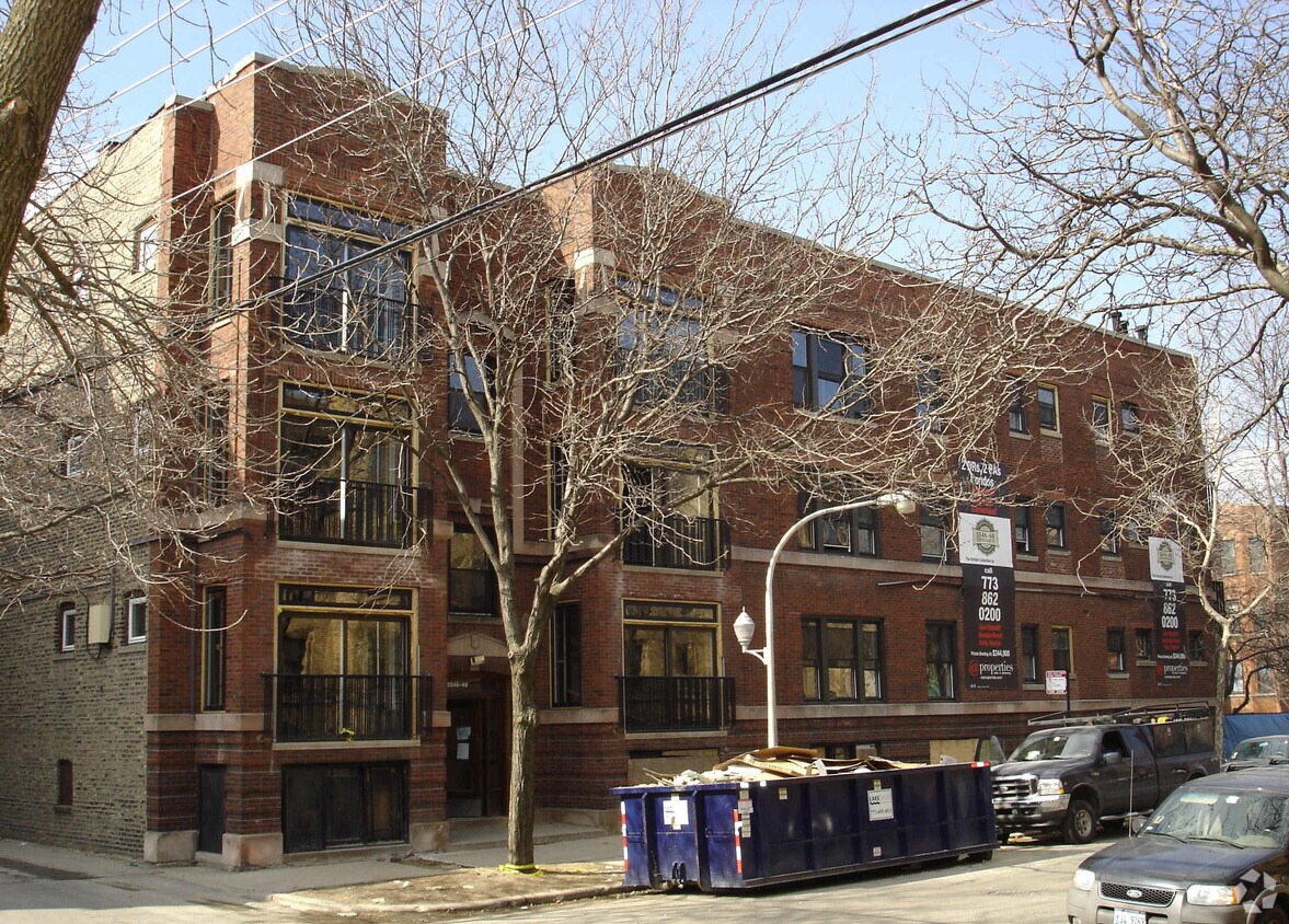 Primary Photo - 3546-48 N Janssen Ave