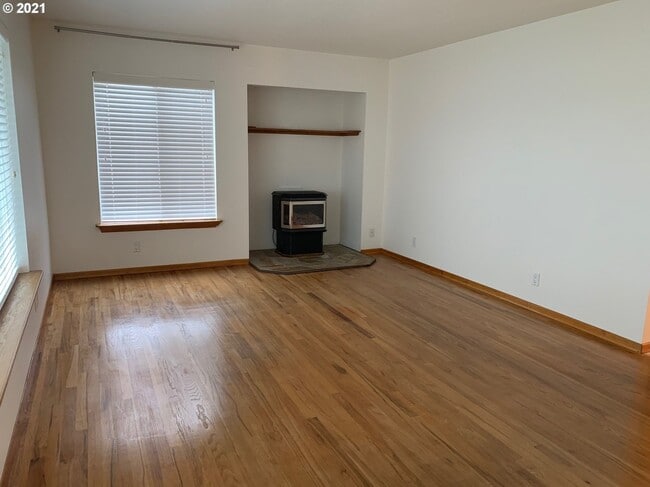 Foto del edificio - 2101 E 6th St