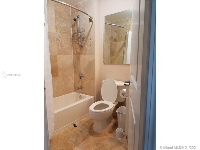 Building Photo - 1750 NW 107th Ave M214 Doral Fl 33172