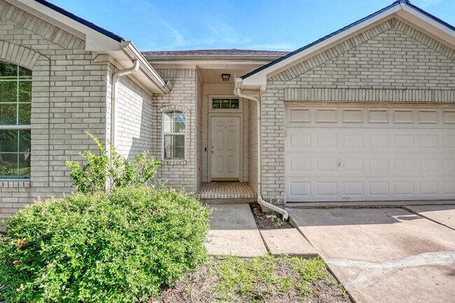Foto del edificio - 1526 Rogers Lake Ln