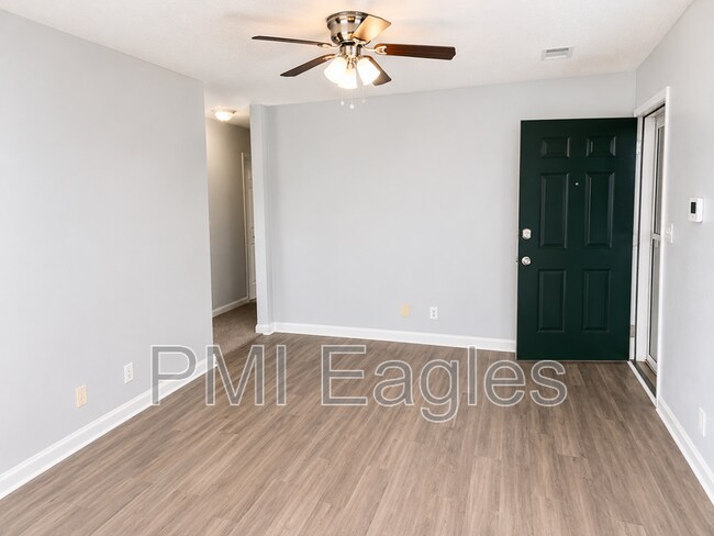 Foto del edificio - 1140 Timothy Ave