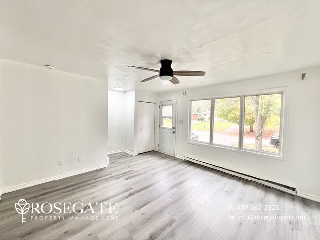 Building Photo - Spacious 3-Bedroom Main Floor with Balcony...
