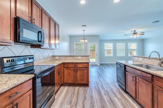 Foto del edificio - 7722 Buck Meadow Dr