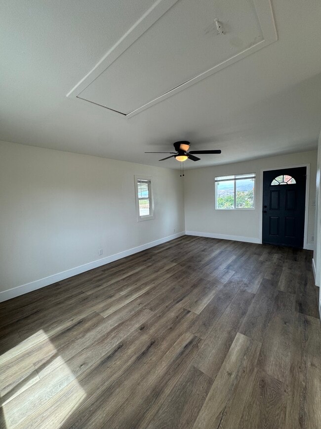 Building Photo - 1390 Prospect Dr