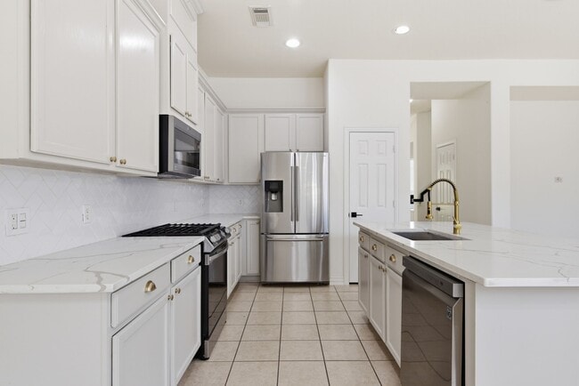 Foto del edificio - 16023 Powder Springs Ln