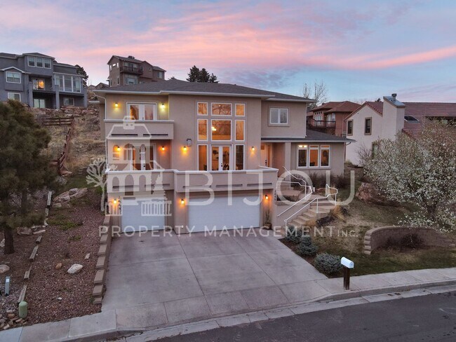 Foto del edificio - Beautiful Home in Mountain Shadows