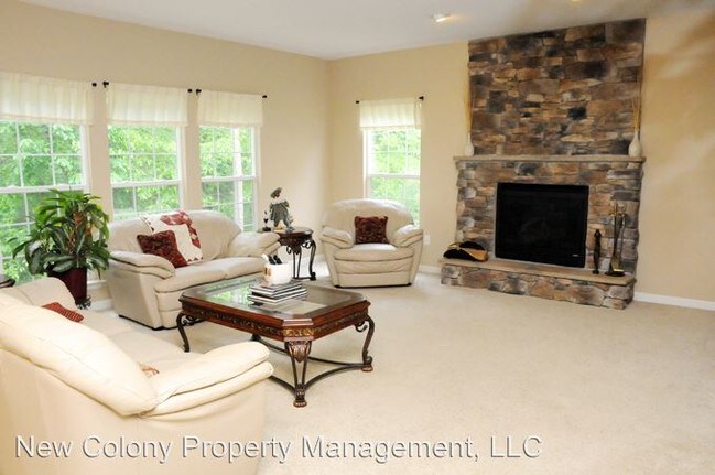 Building Photo - 5 br, 3.5 bath House - 1205 Leeds Ct