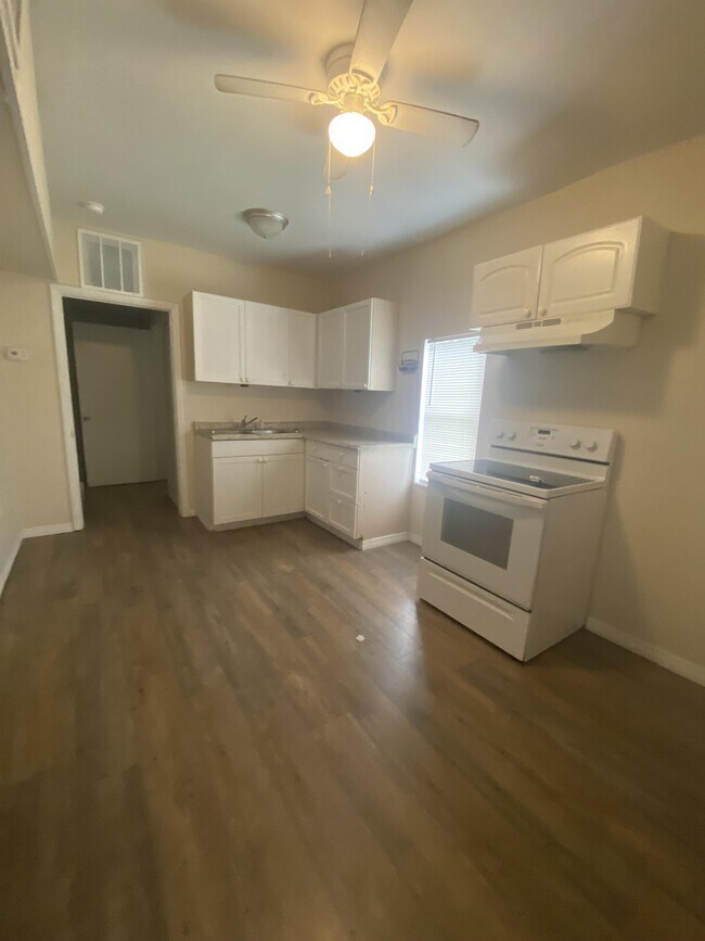 350 Fairfax Dr, Fort Myers, FL 33905 House Rental in Fort Myers, FL