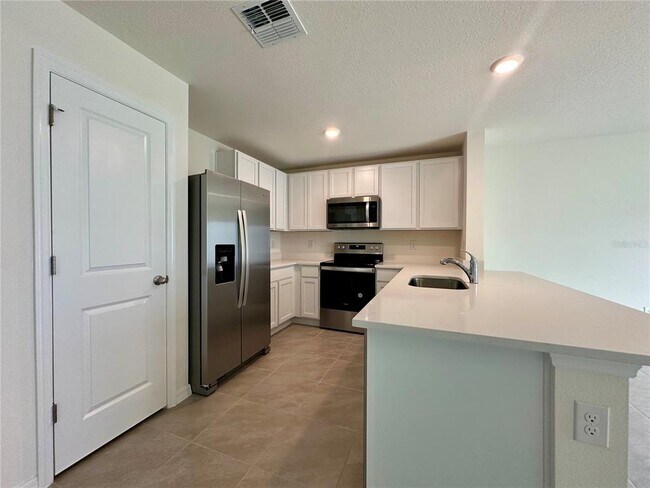 Building Photo - 6685 S W 81st Loop