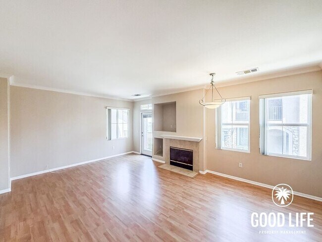 Building Photo - 10880 Serafina Ln