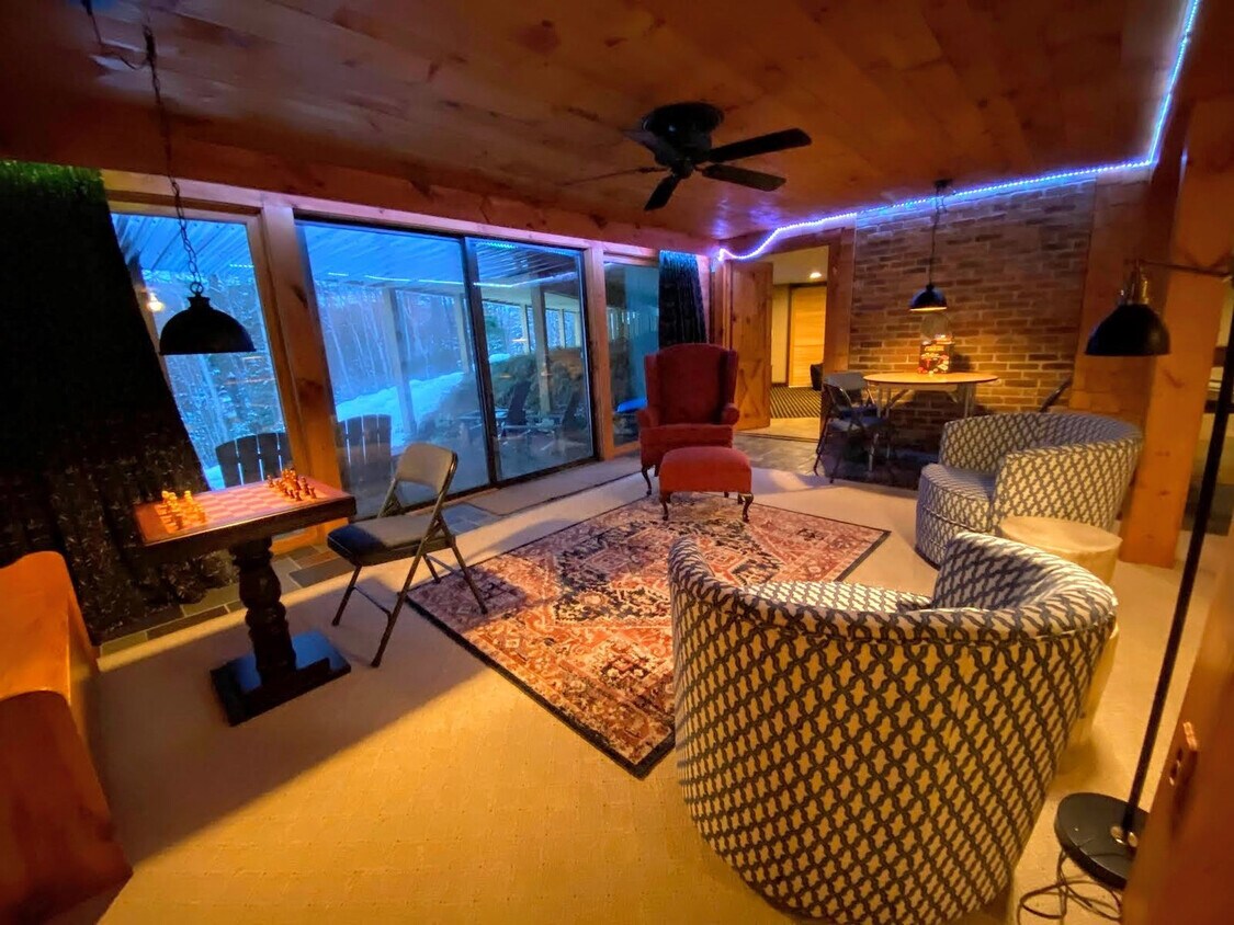 Foto principal - 51 Pierce Rd