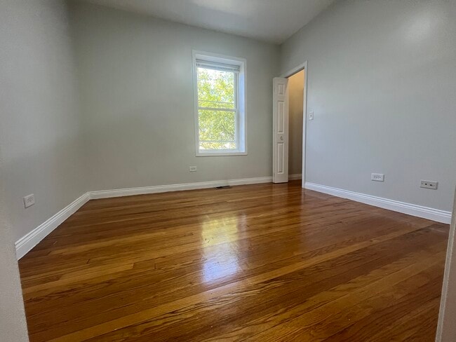 Bedroom #2 - 2816 W Cullom Ave