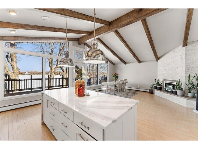 Foto del edificio - 4440 Denbigh Rd