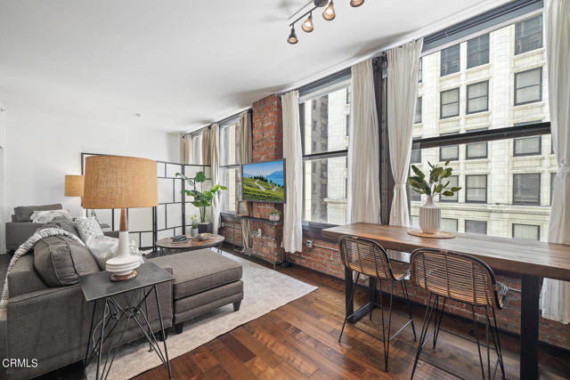 Foto del edificio - 460 S Spring St