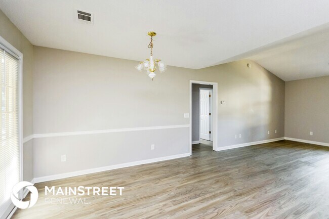 Building Photo - 120 Lakefront Dr