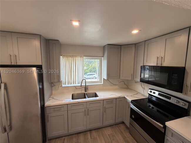 Foto del edificio - 837 SE 12th 837