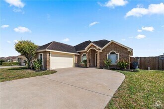 Building Photo - 3714 Oregon Dr