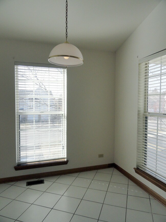 Building Photo - 2645 S Embers Ln
